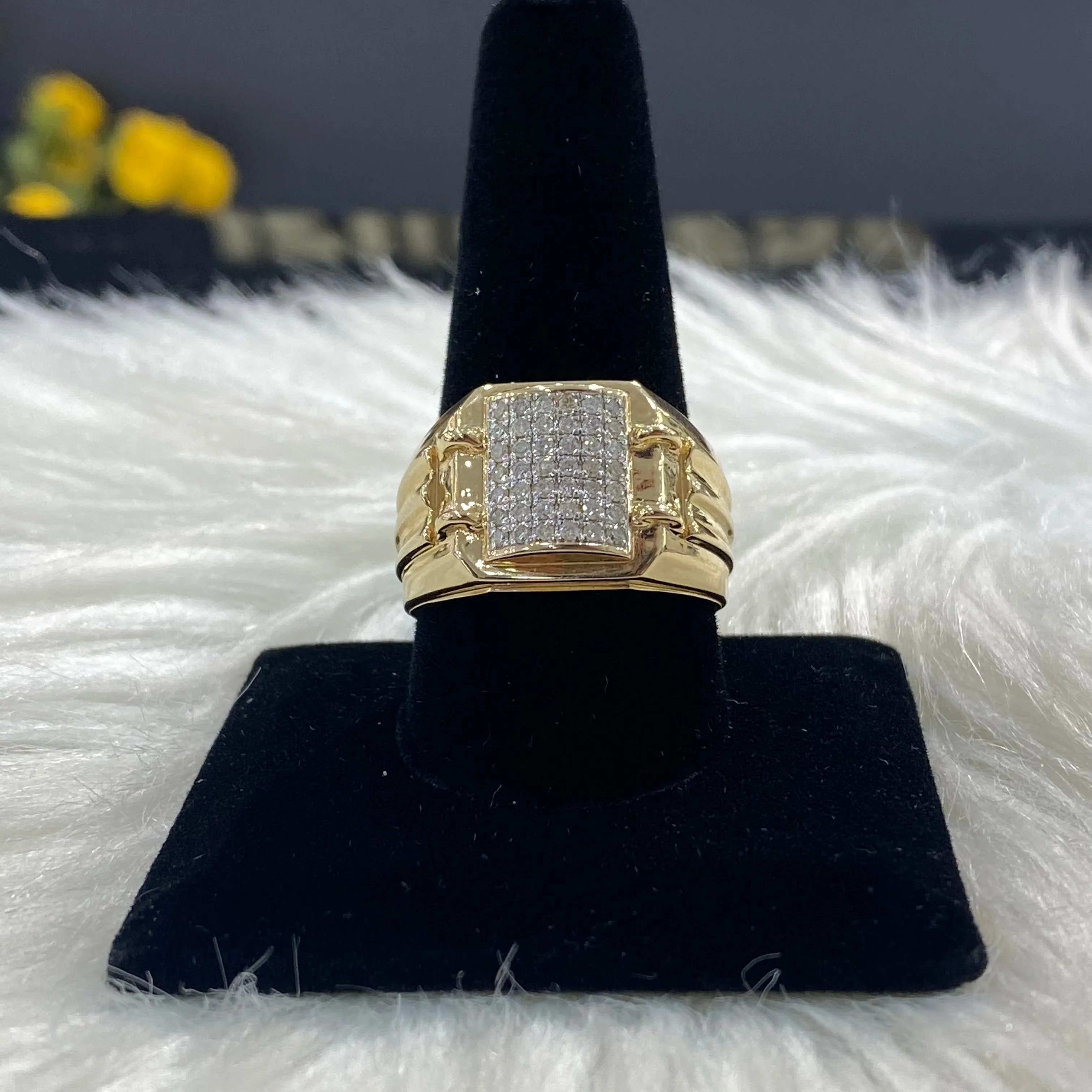 10K Yellow Gold Diamond Fashion Ring 0.47Ct Dia / 9.1gr / Size 10.5