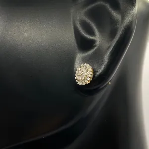 10K Yellow Gold Diamond Flower Stud Earrings 0.23Ct / 0.9gr