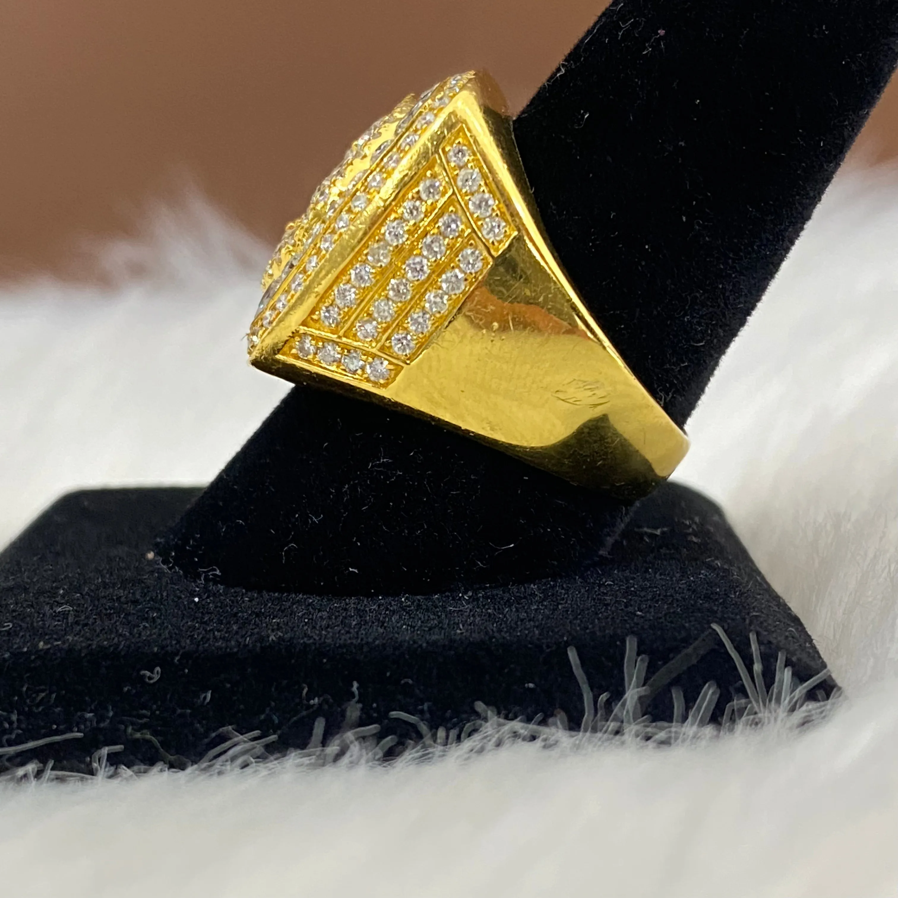 14K Yellow Gold Diamond Square Ring Ct Dia  / 10.7gr / Size 10
