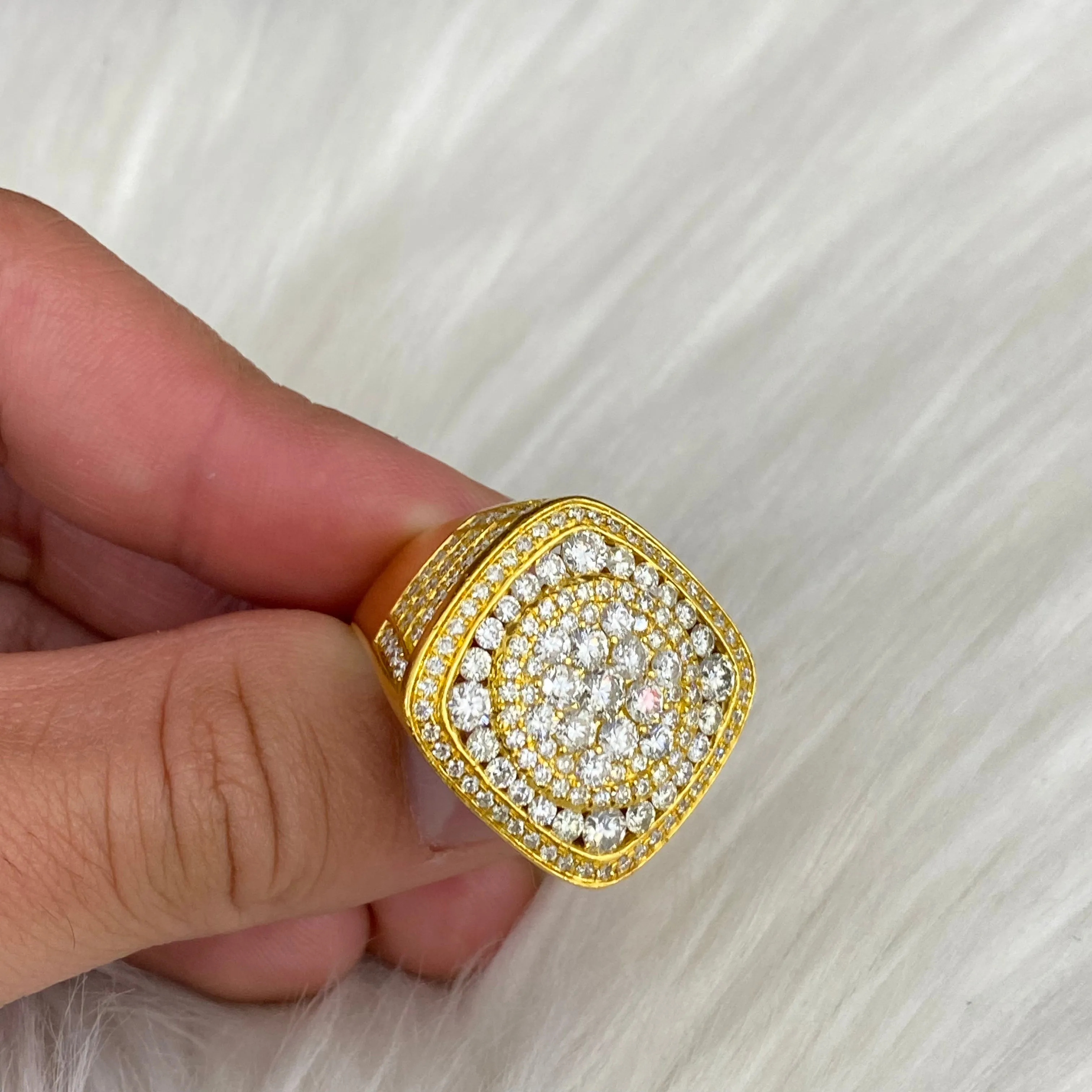 14K Yellow Gold Diamond Square Ring Ct Dia  / 10.7gr / Size 10