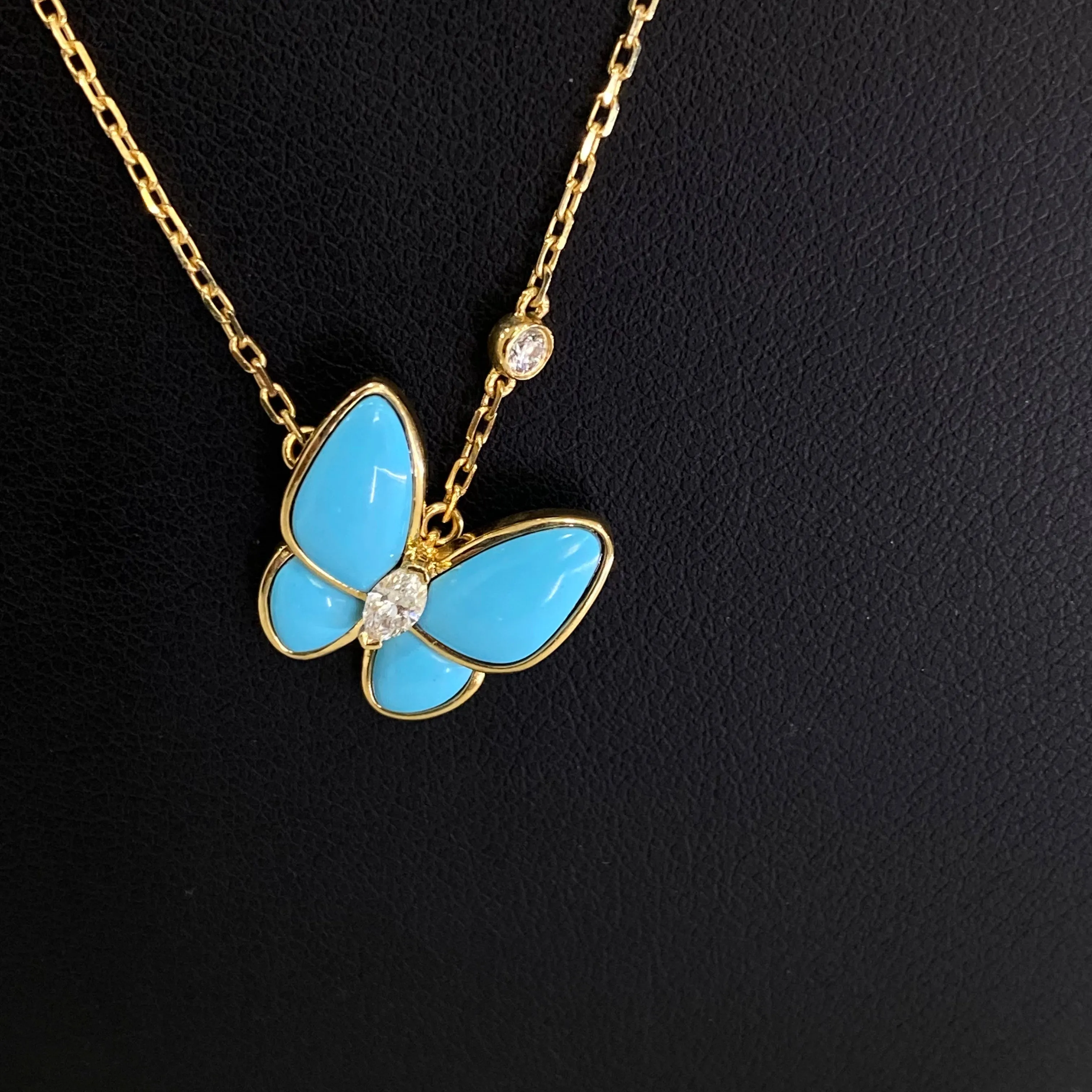 18K Yellow Gold Blue Butterfly Jewelry Set With Diamonds / 5.2gr / 17in