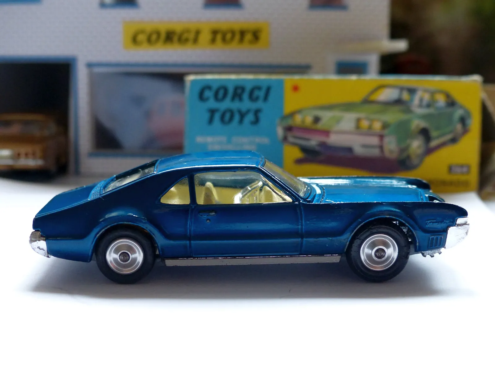 264 Oldsmobile Toronado with shaped wheels and original box