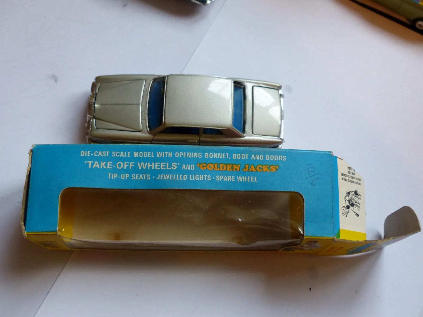273 Rolls Royce Silver Shadow with original box *silver / blue metallic* (2)