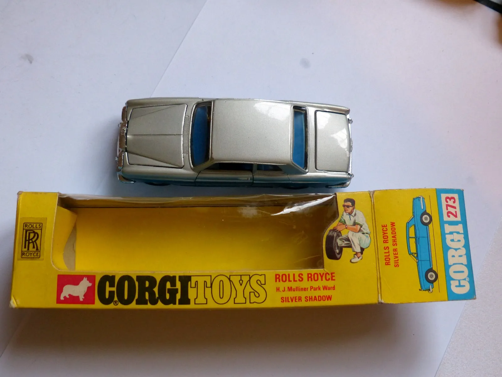 273 Rolls Royce Silver Shadow with original box *silver / blue metallic* (2)