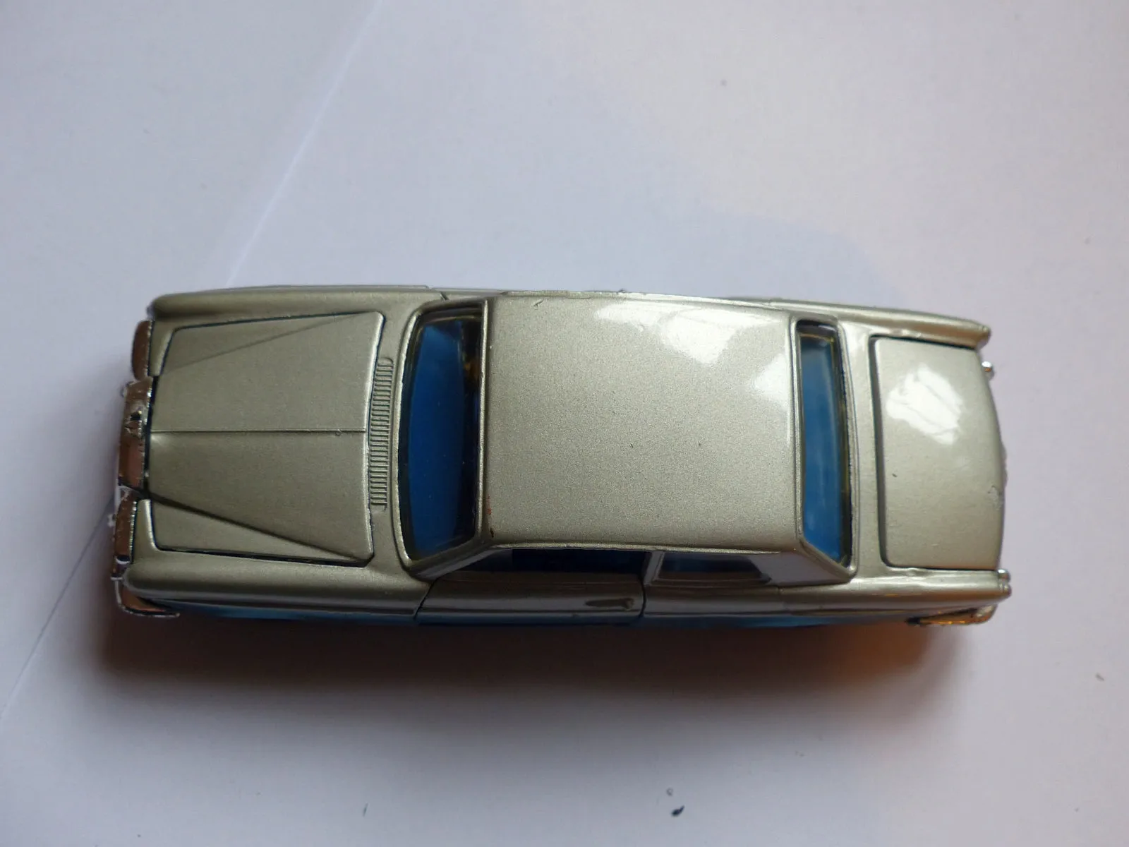 273 Rolls Royce Silver Shadow with original box *silver / blue metallic* (2)