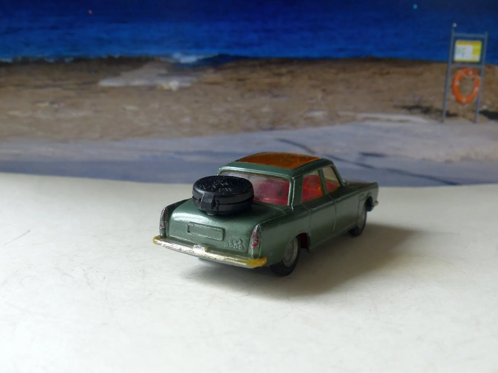 275 Rover 2000TC with red interior