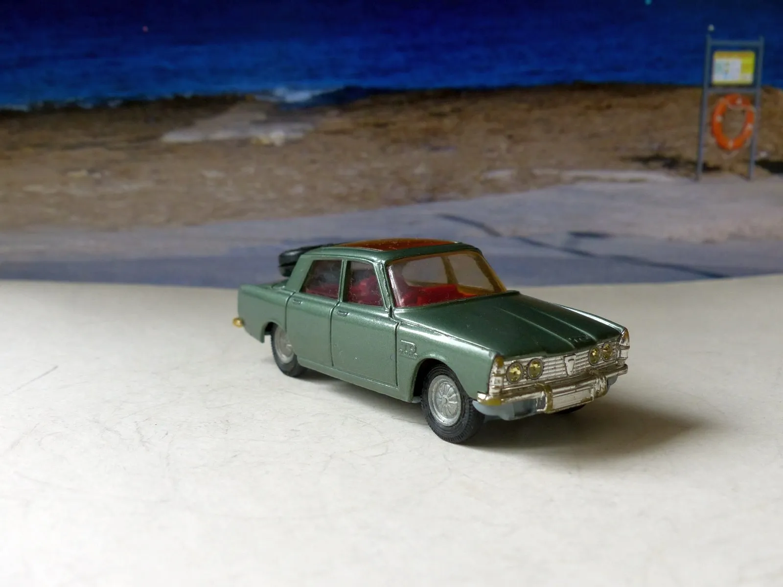 275 Rover 2000TC with red interior