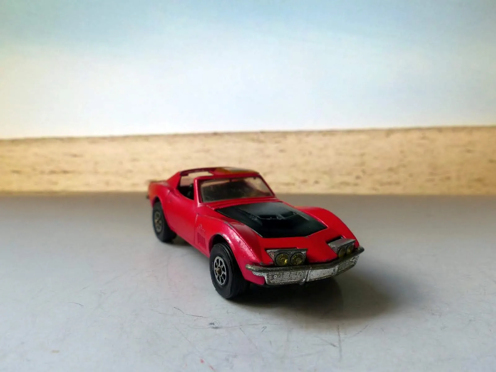387 Chevrolet Corvette Stingray in pink (plain covers)
