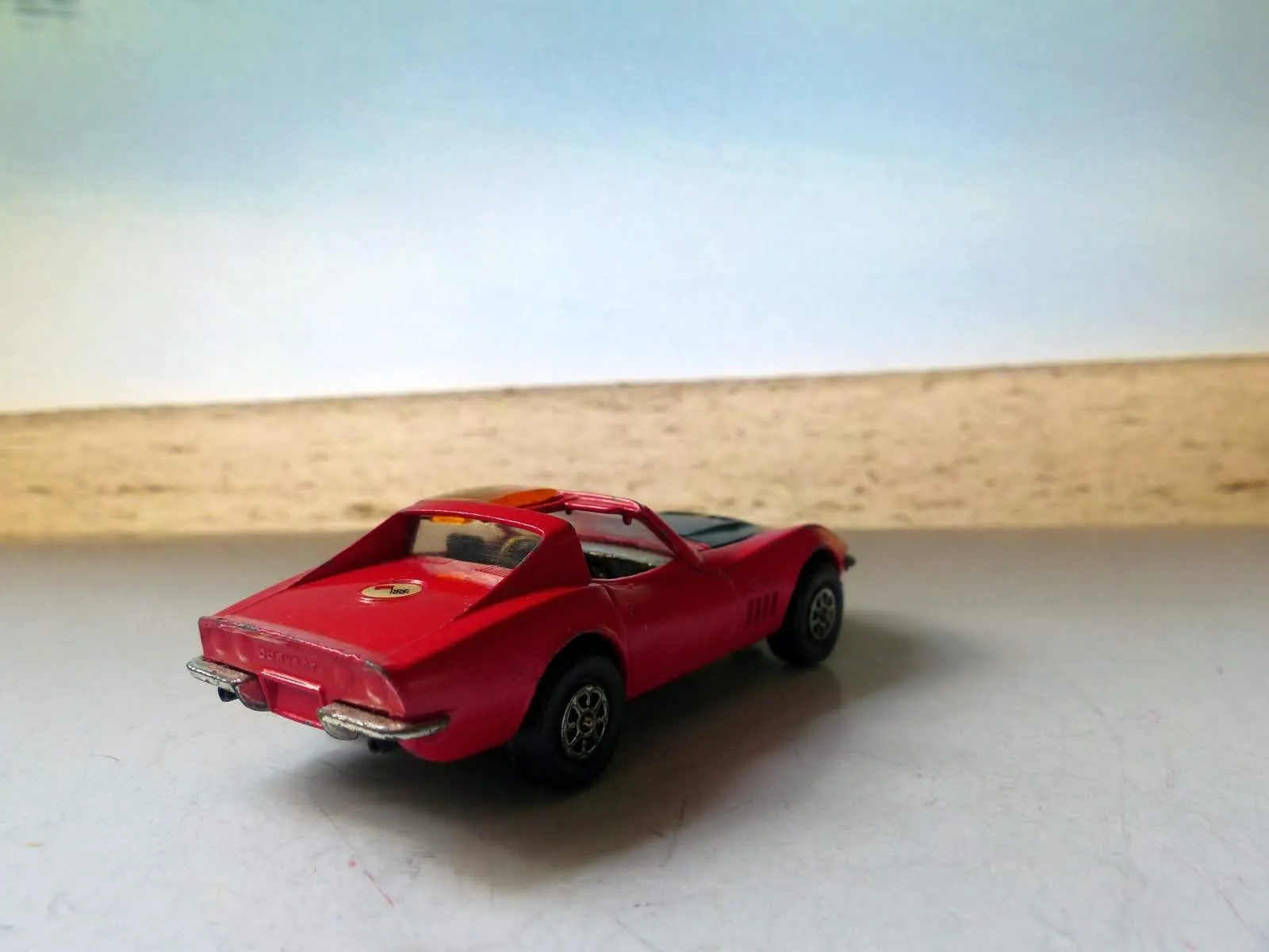 387 Chevrolet Corvette Stingray in pink (plain covers)