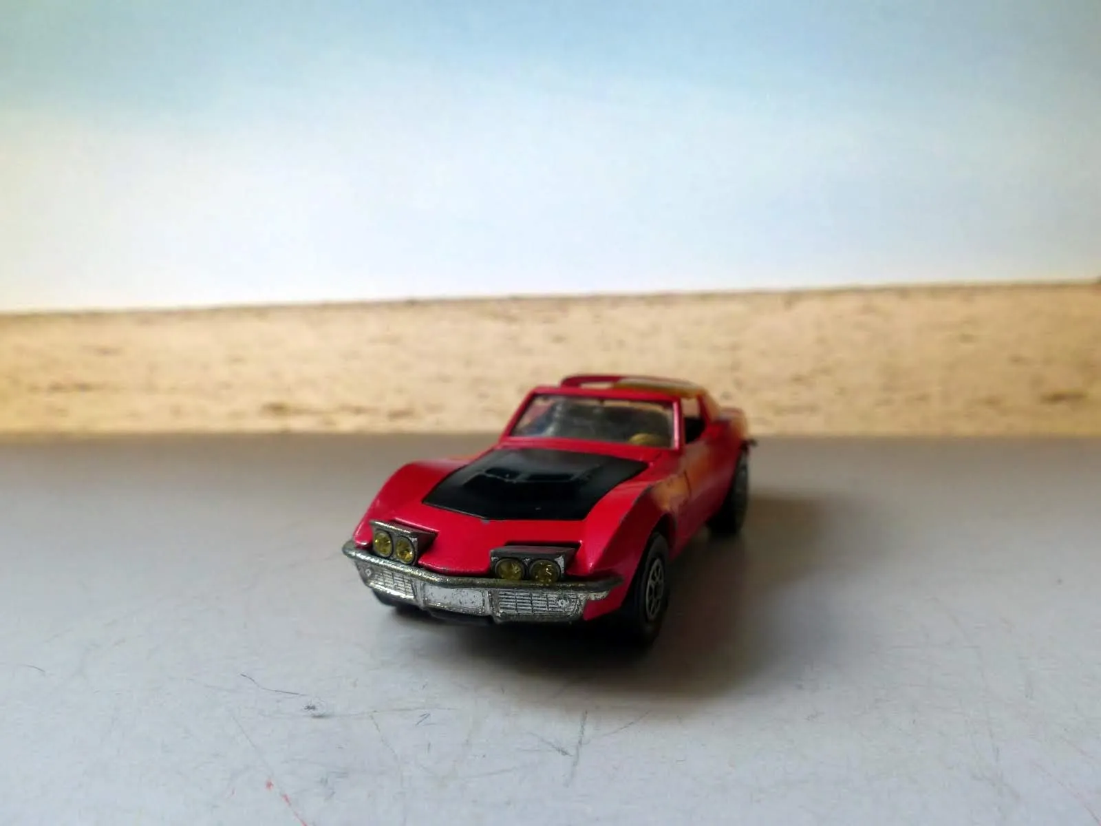 387 Chevrolet Corvette Stingray in pink (plain covers)