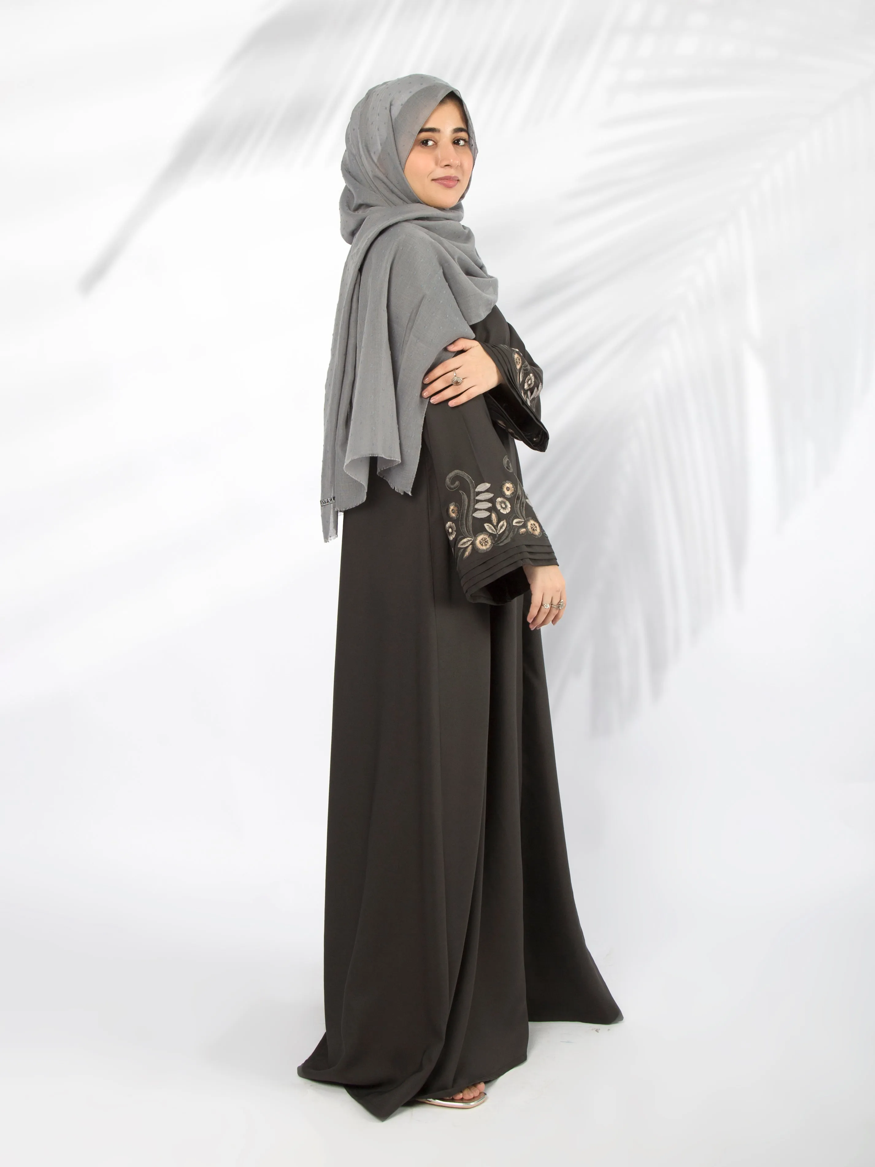 3D Embroidered Abaya (Charcoal)