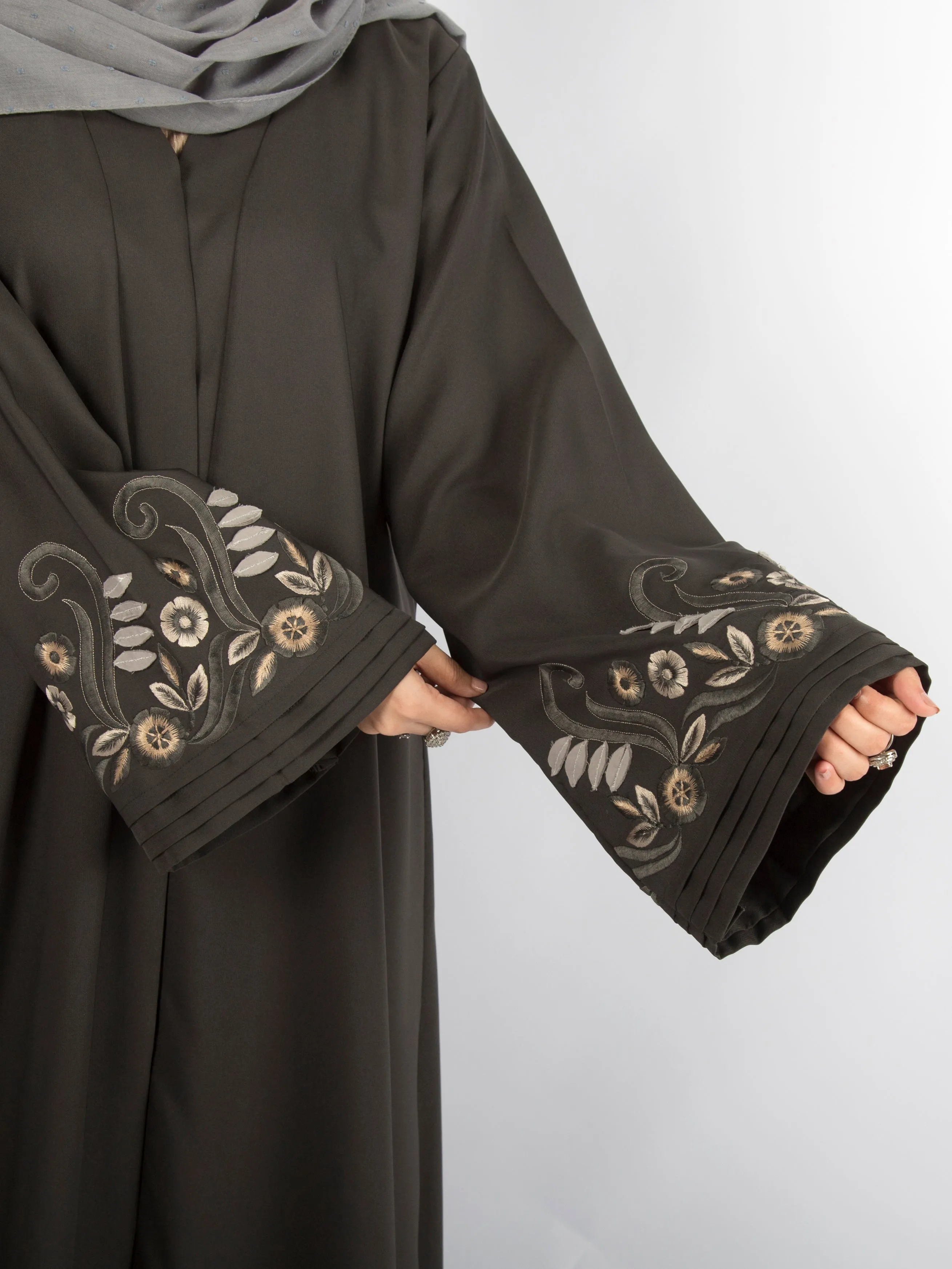 3D Embroidered Abaya (Charcoal)