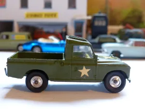500 US Army Land Rover