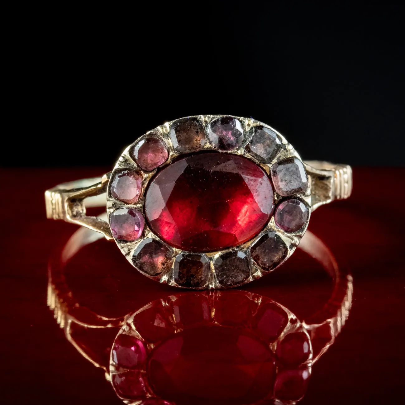 Antique Georgian Flat Cut Garnet Cluster Ring 2ct Of Garnet