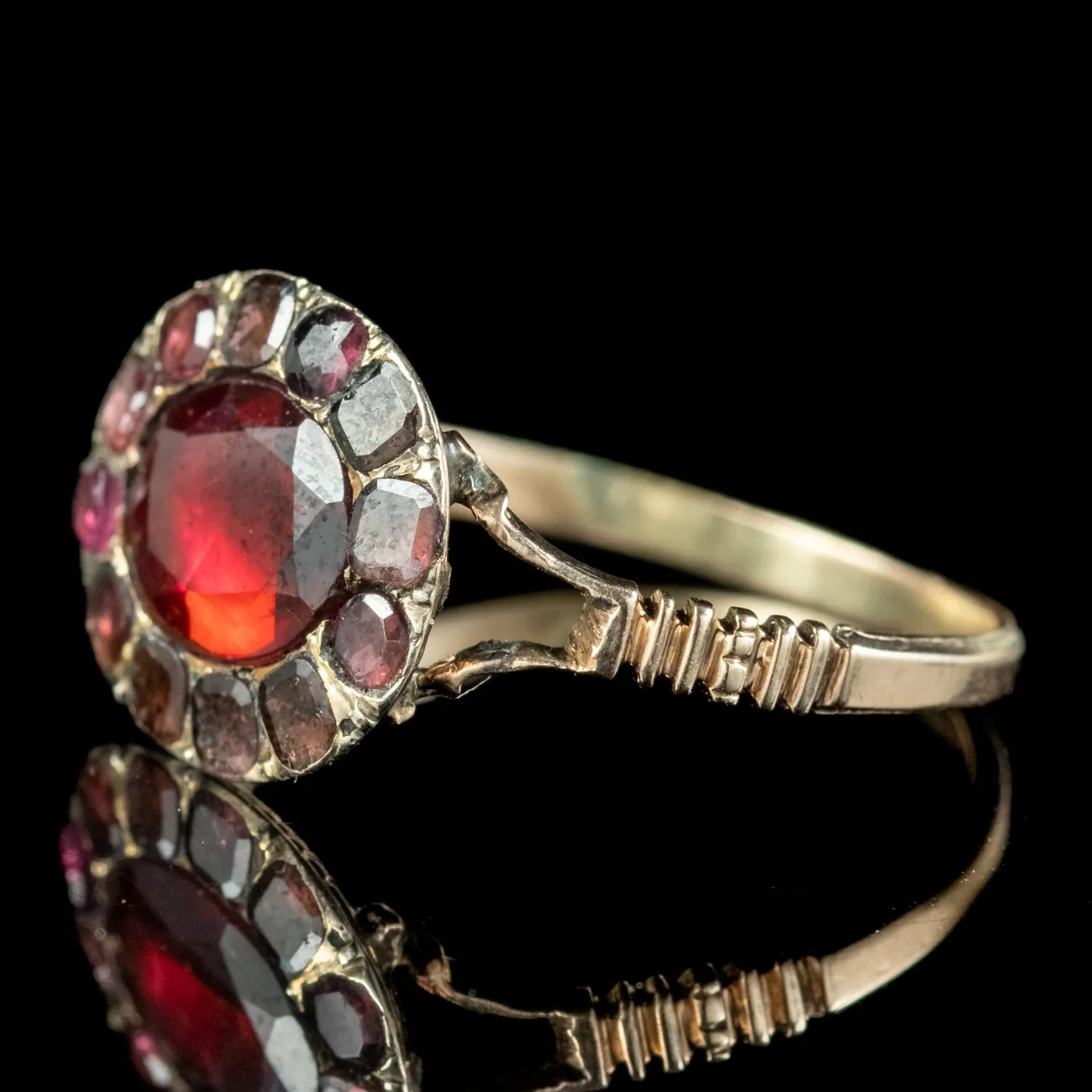 Antique Georgian Flat Cut Garnet Cluster Ring 2ct Of Garnet
