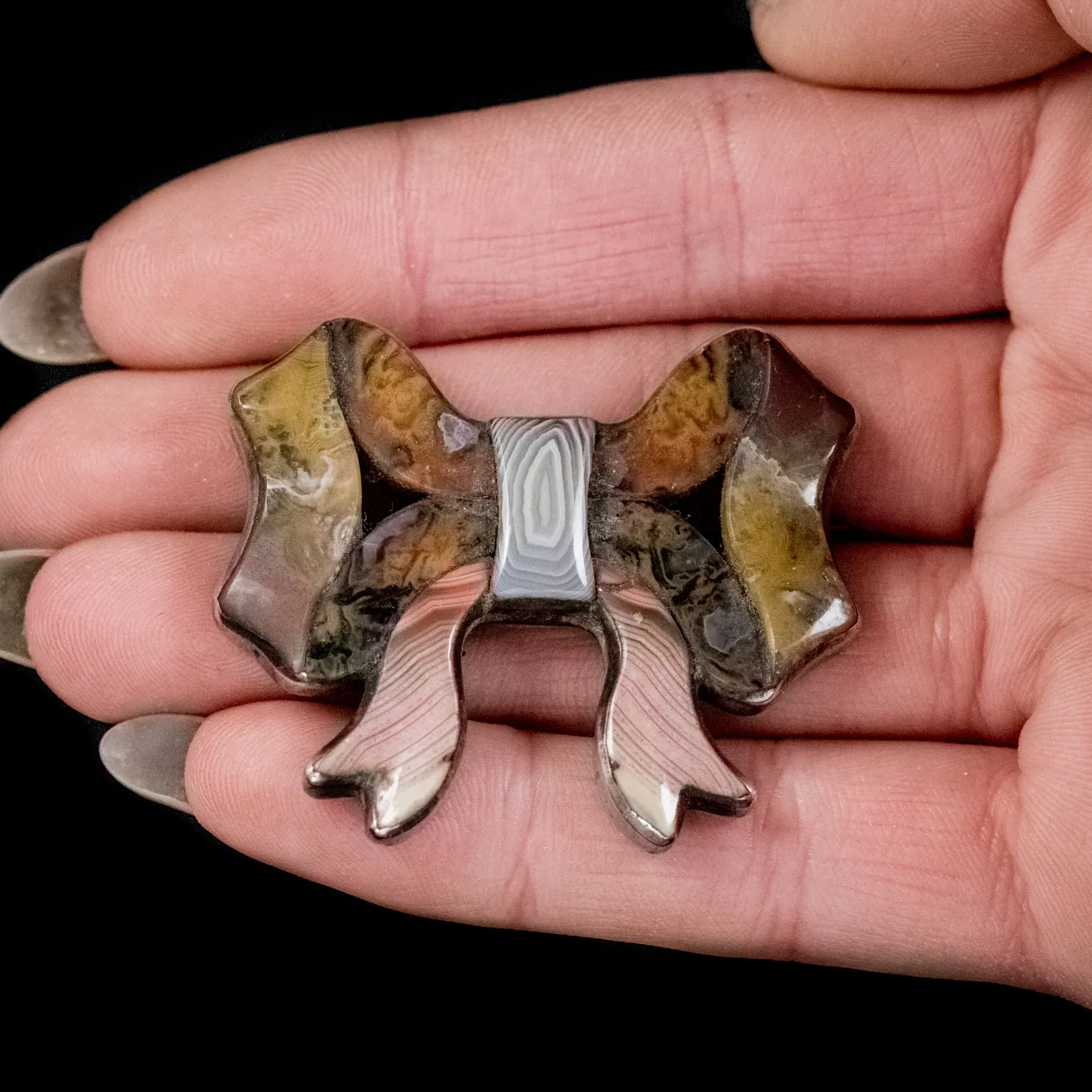 Antique Victorian Scottish Agate Bow Brooch Circa 1880