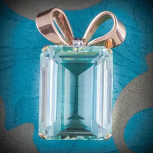 Art Deco Aquamarine Pendant 18Ct Gold Circa 1920