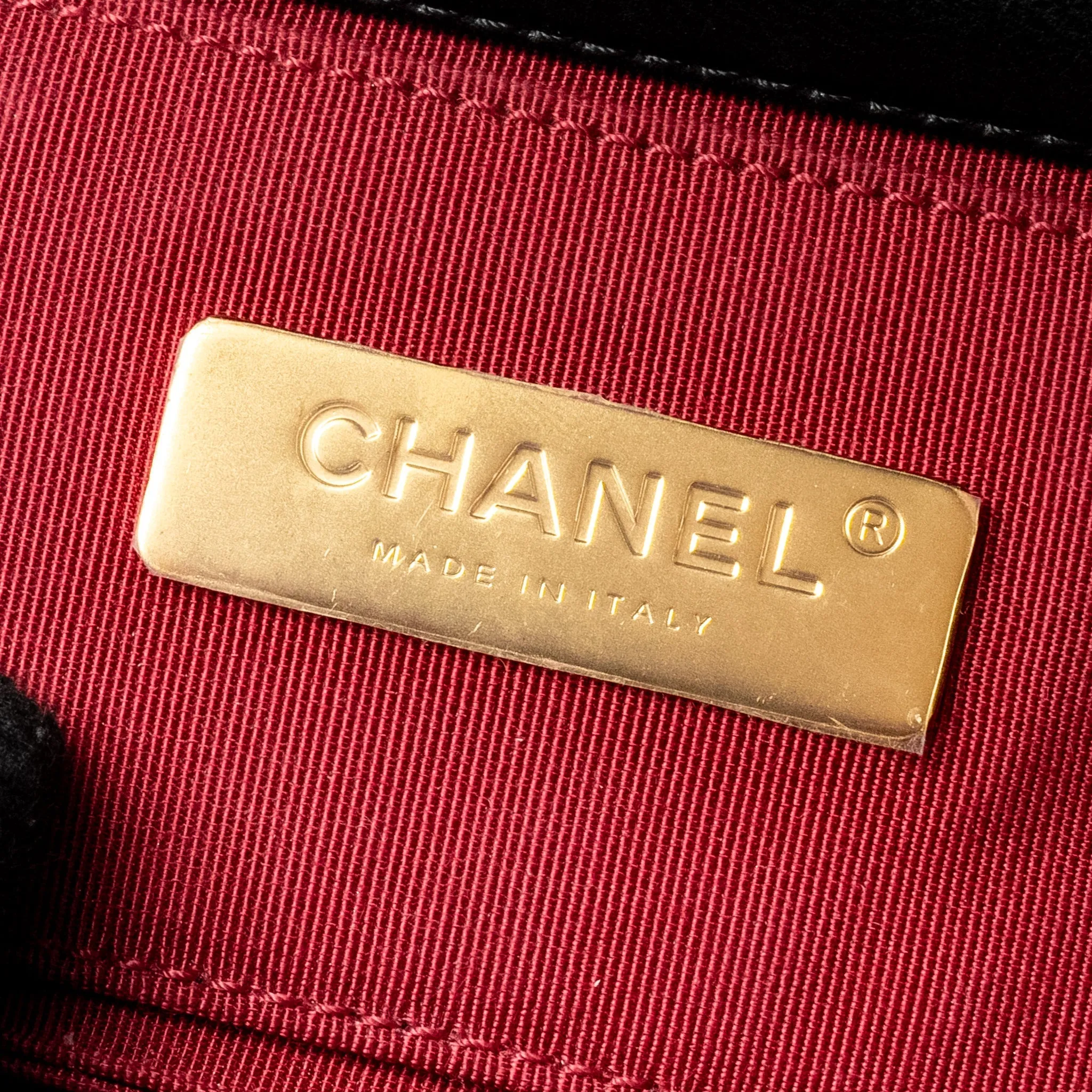 Chanel 19 Quilted Waist Belt Bag Calfskin Black GHW