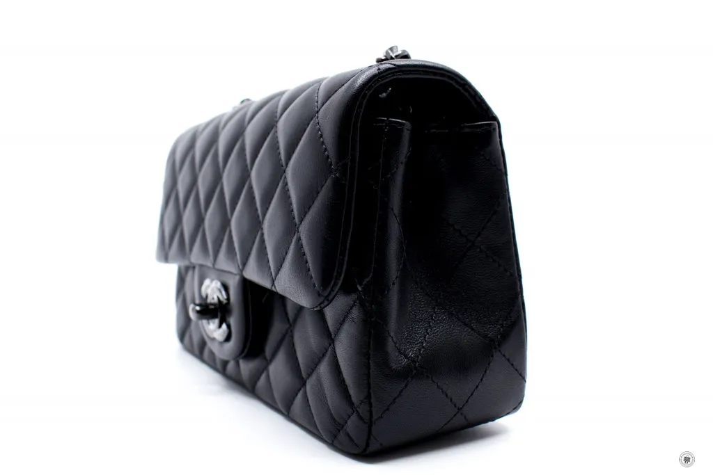 Chanel A69900 B06311 Classic CC Flap  Black   94305 Lambskin Shoulder Bags Bkhw