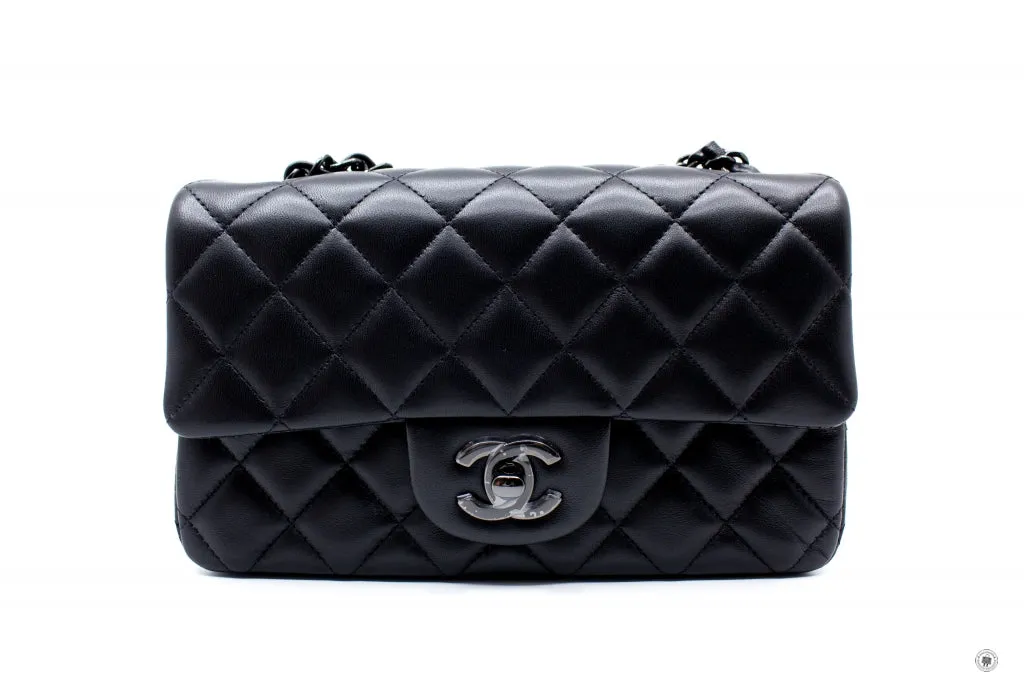 Chanel A69900 B06311 Classic CC Flap  Black   94305 Lambskin Shoulder Bags Bkhw