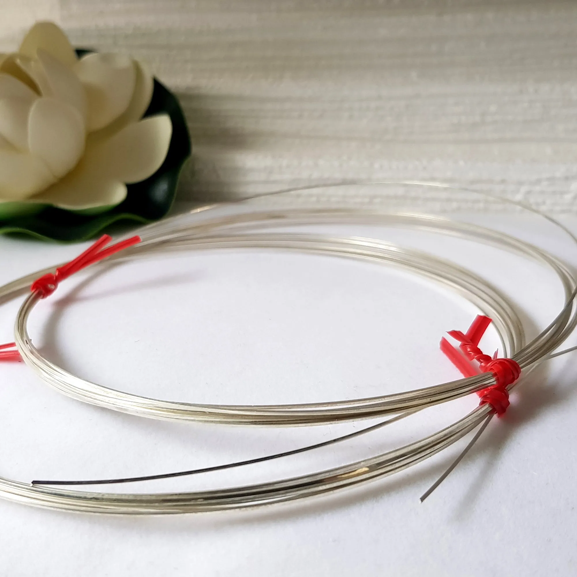 FAB Metals - 0.7mm - 21 gauge  [1mt] Square Medium Sterling Silver Wire | SS-MS0.7W | Jewellery Making Supply