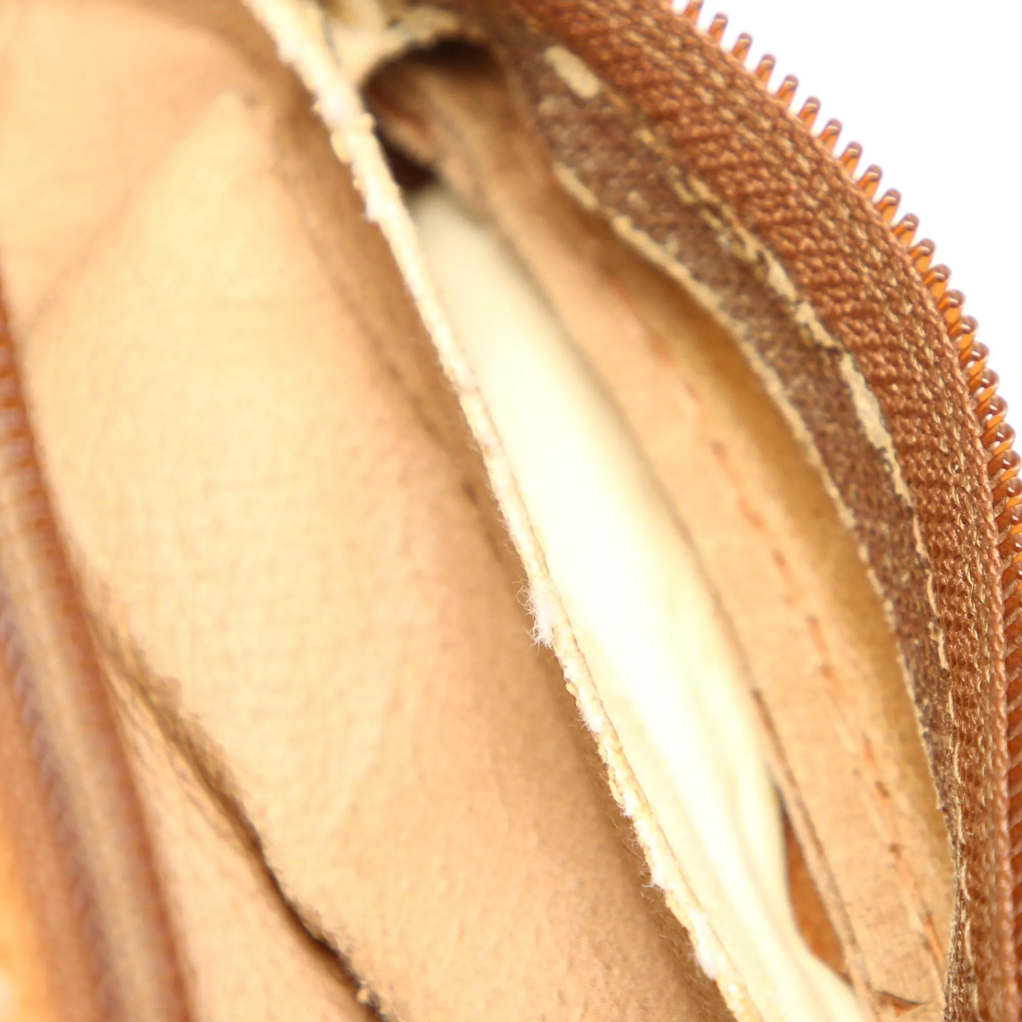 Fendi Selleria Leather Crossbody Bag (SHG-11835)