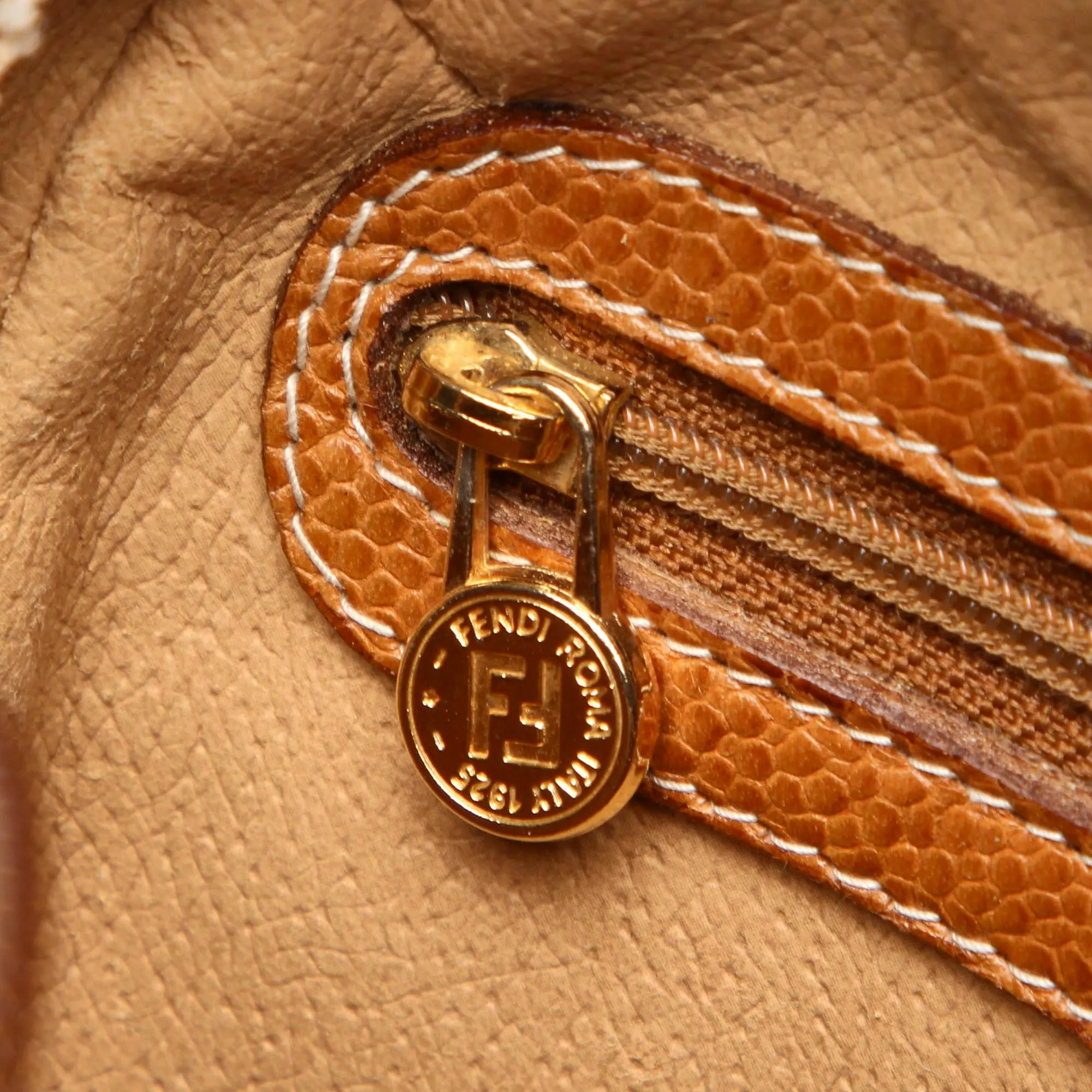 Fendi Selleria Leather Crossbody Bag (SHG-11835)
