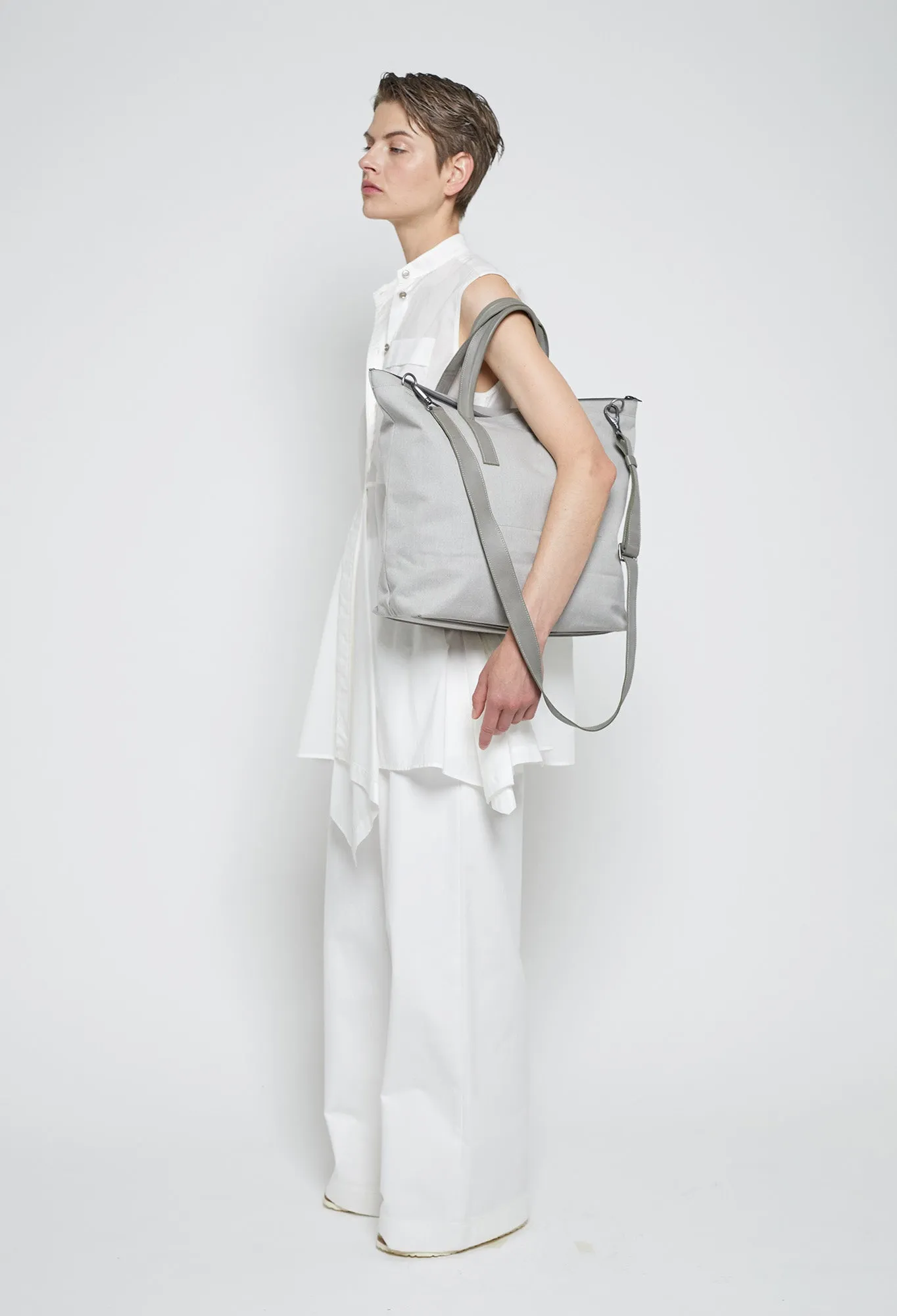 ISAAC REINA Cotton Canvas Pilot Bag in Military Gray