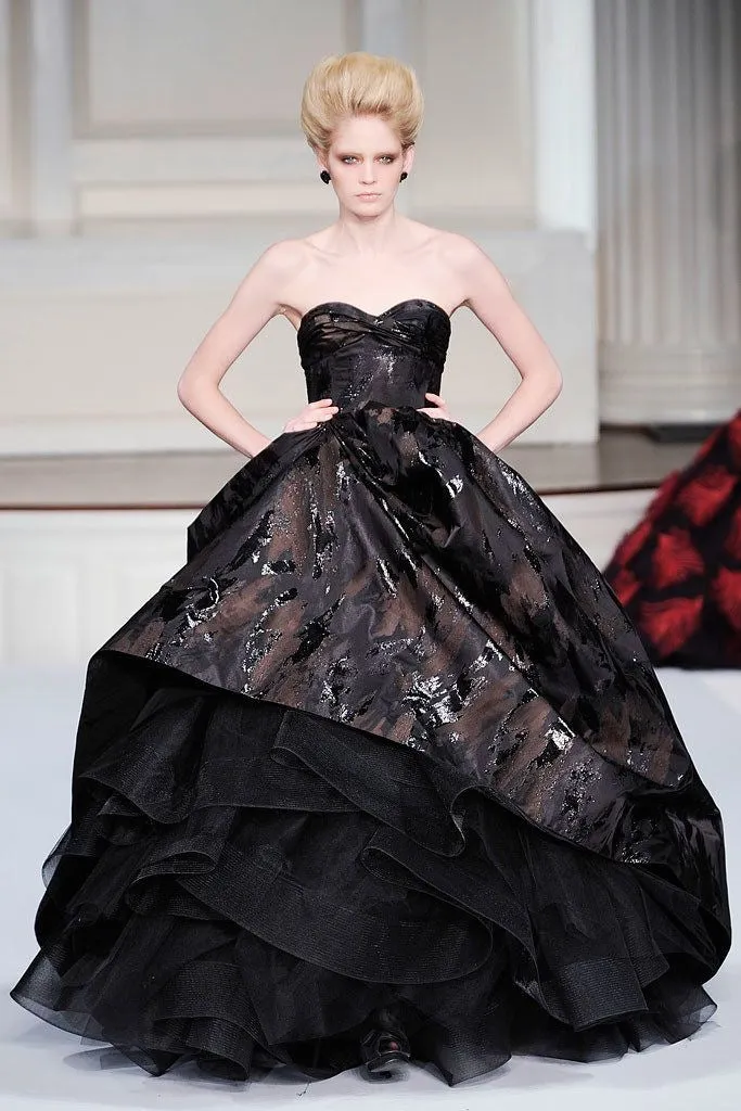 Oscar de la Renta F/W 2009 Black "Paint Strokes" Black Ball Gown