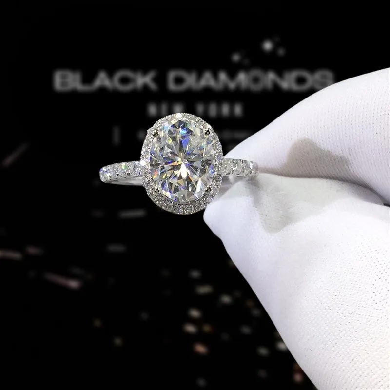 Oval Cut 2.0 Ct Diamond Engagement Ring