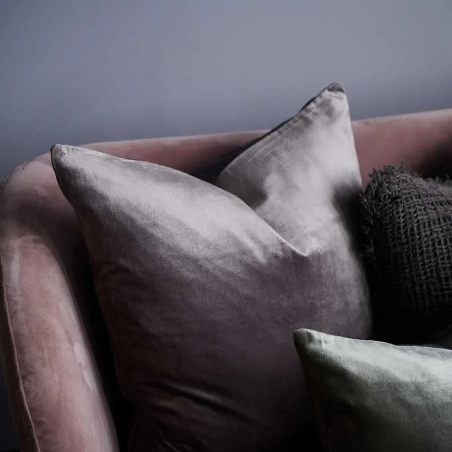 Precious Velvet Cushion - Amethyst
