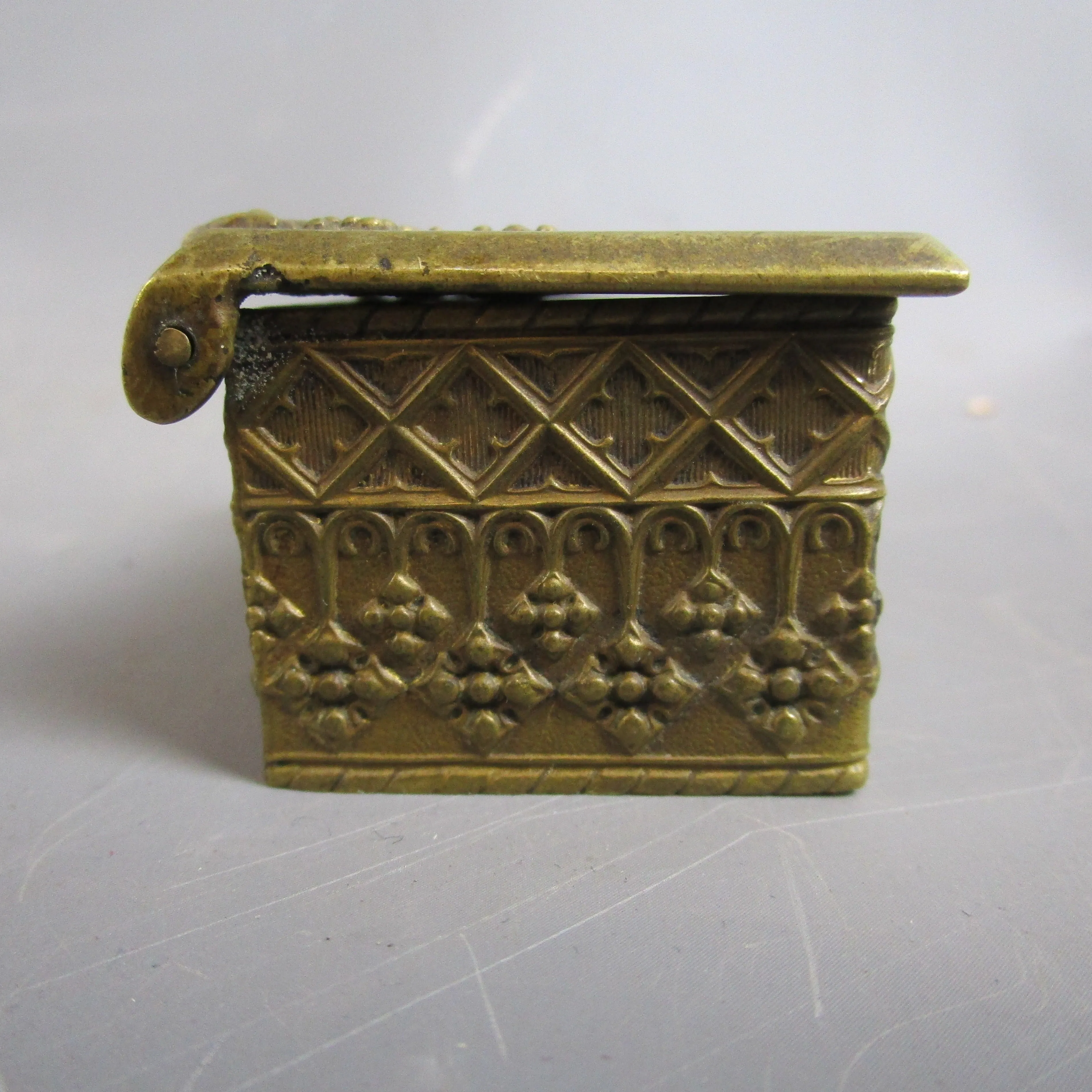 St George and the Dragon Table Match Safe Vesta Case Antique Victorian c1900