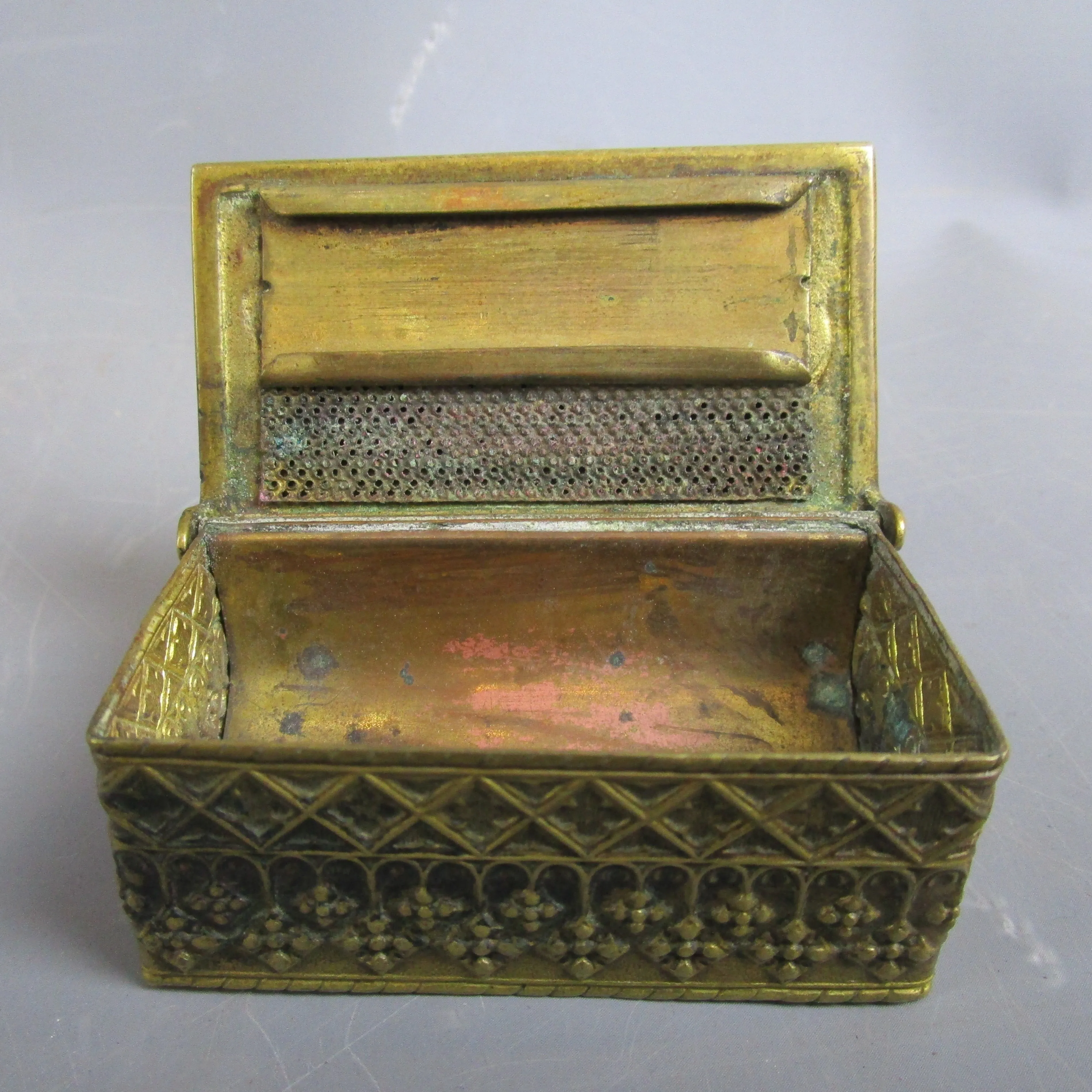 St George and the Dragon Table Match Safe Vesta Case Antique Victorian c1900