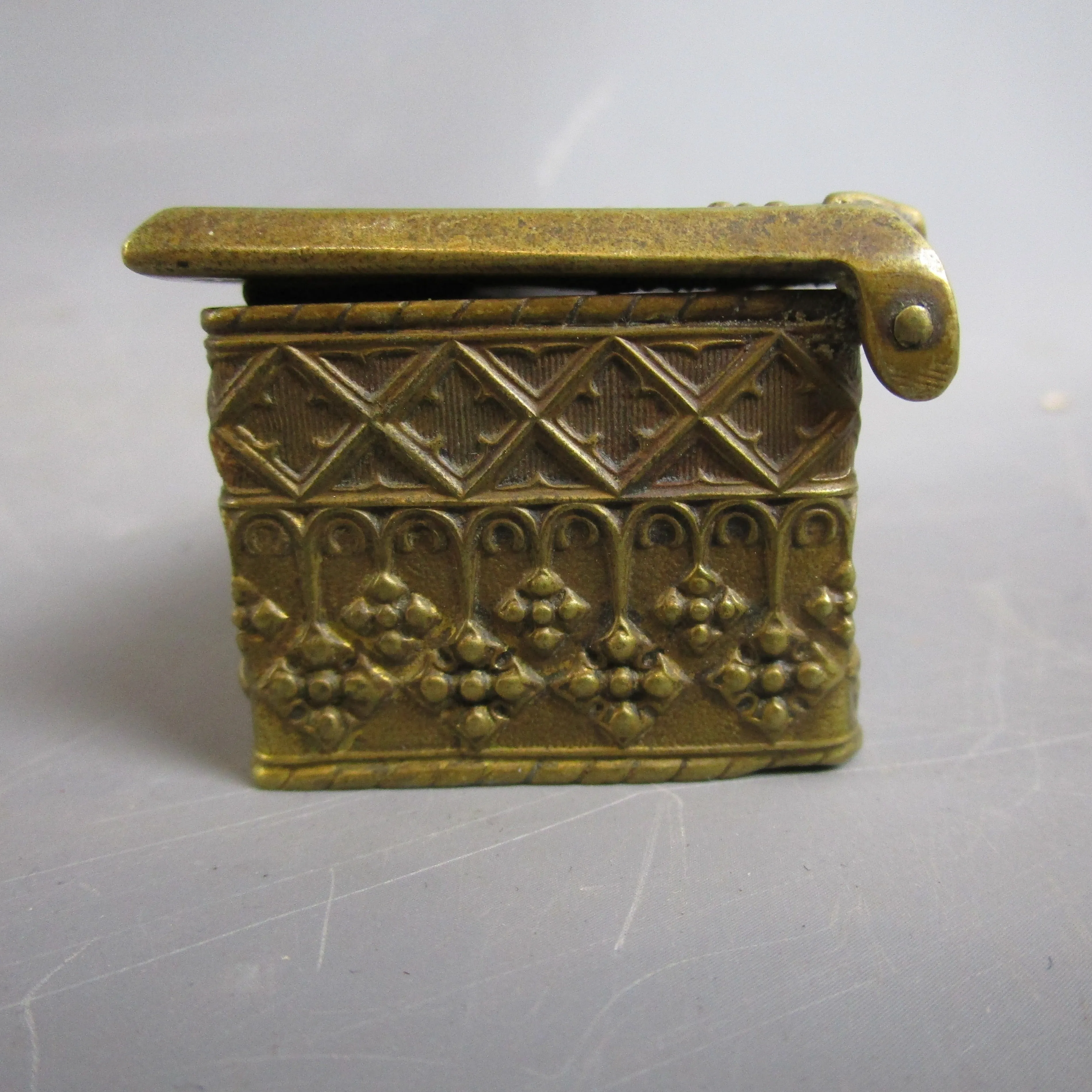 St George and the Dragon Table Match Safe Vesta Case Antique Victorian c1900