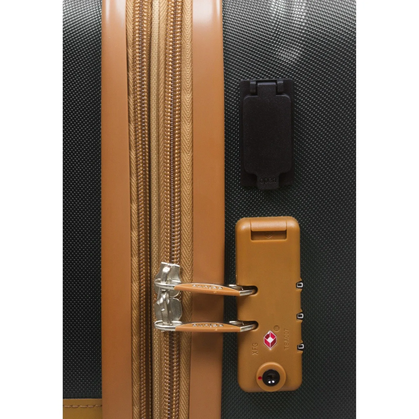 World Traveler Garland Hardside 3-Piece Luggage Set With USB Port